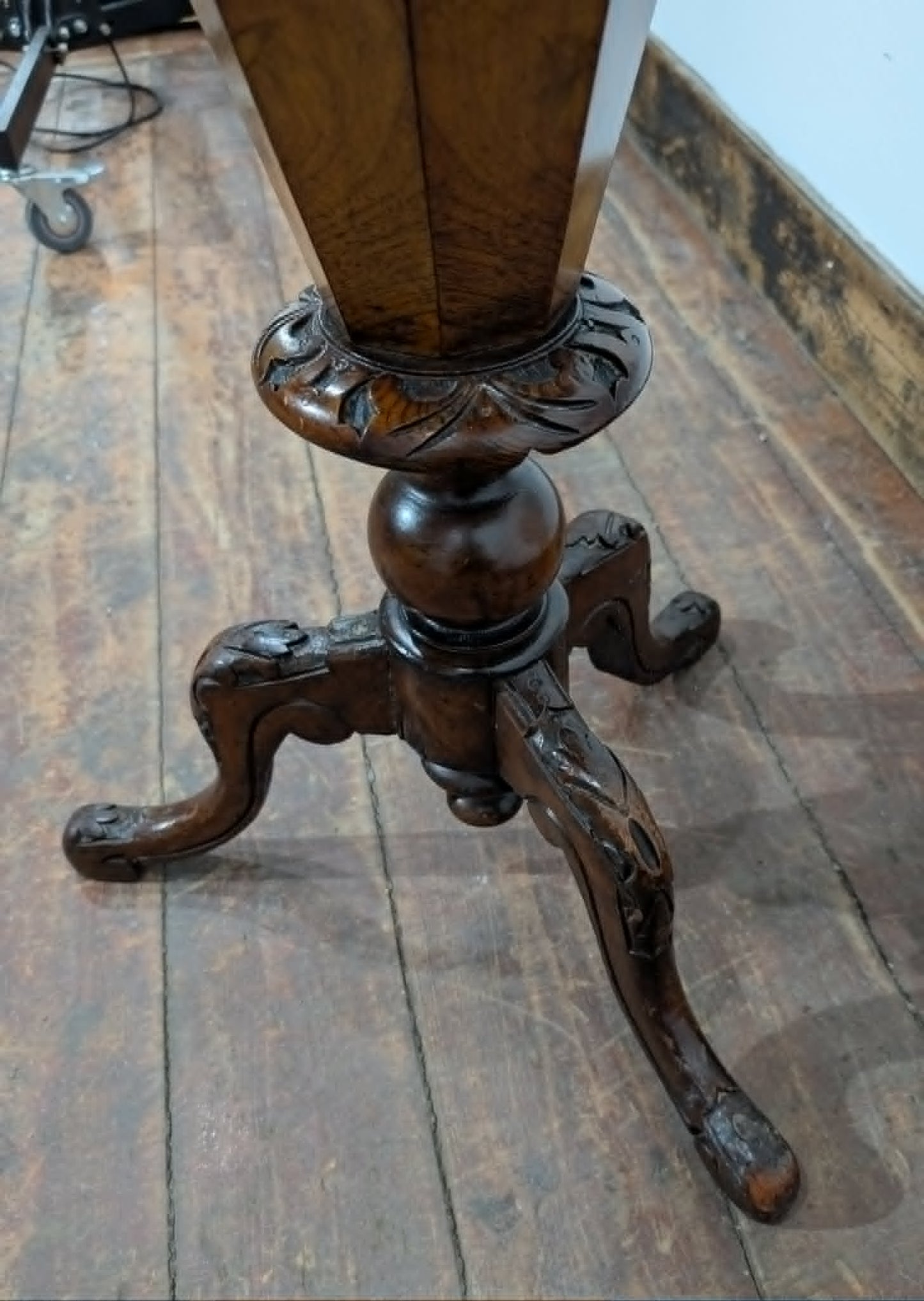Vintage Side Table / Jewelery and Hobby Storage