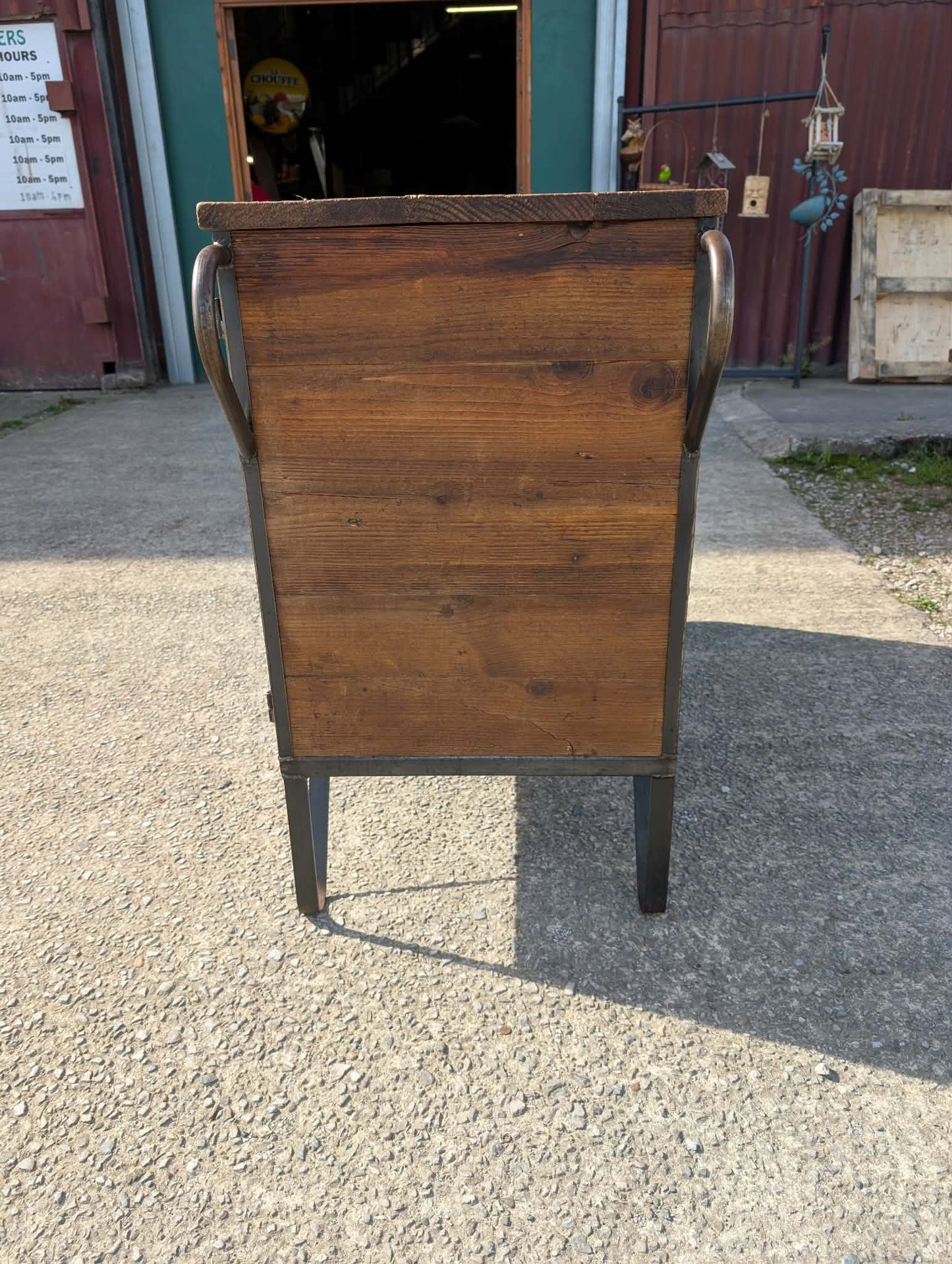 Red / Black Industrial Metal Storage Unit / Two Wheels