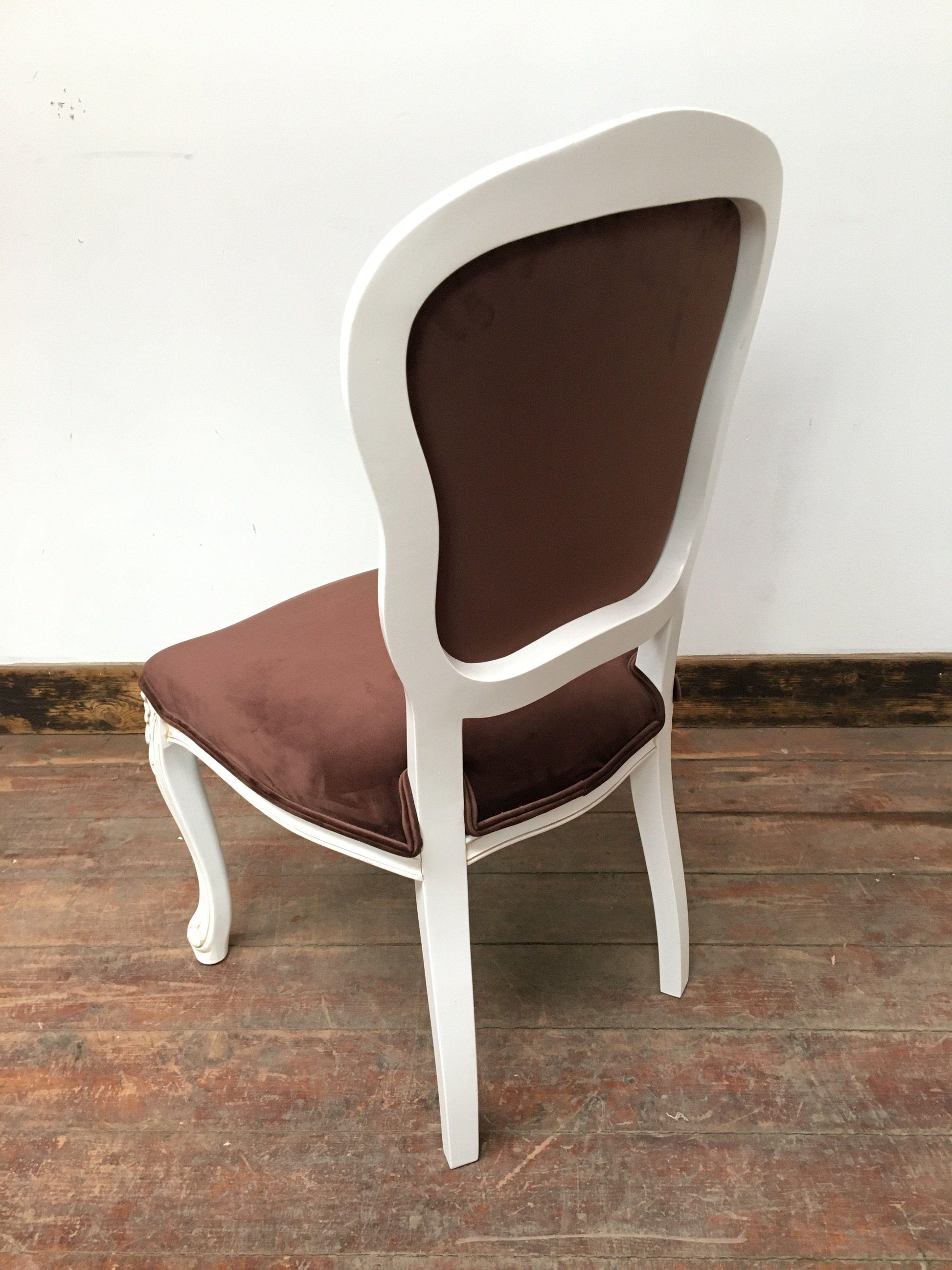 BROWN SPOONBACK ORNATE CHAIR (NEW) - Browsers Emporium