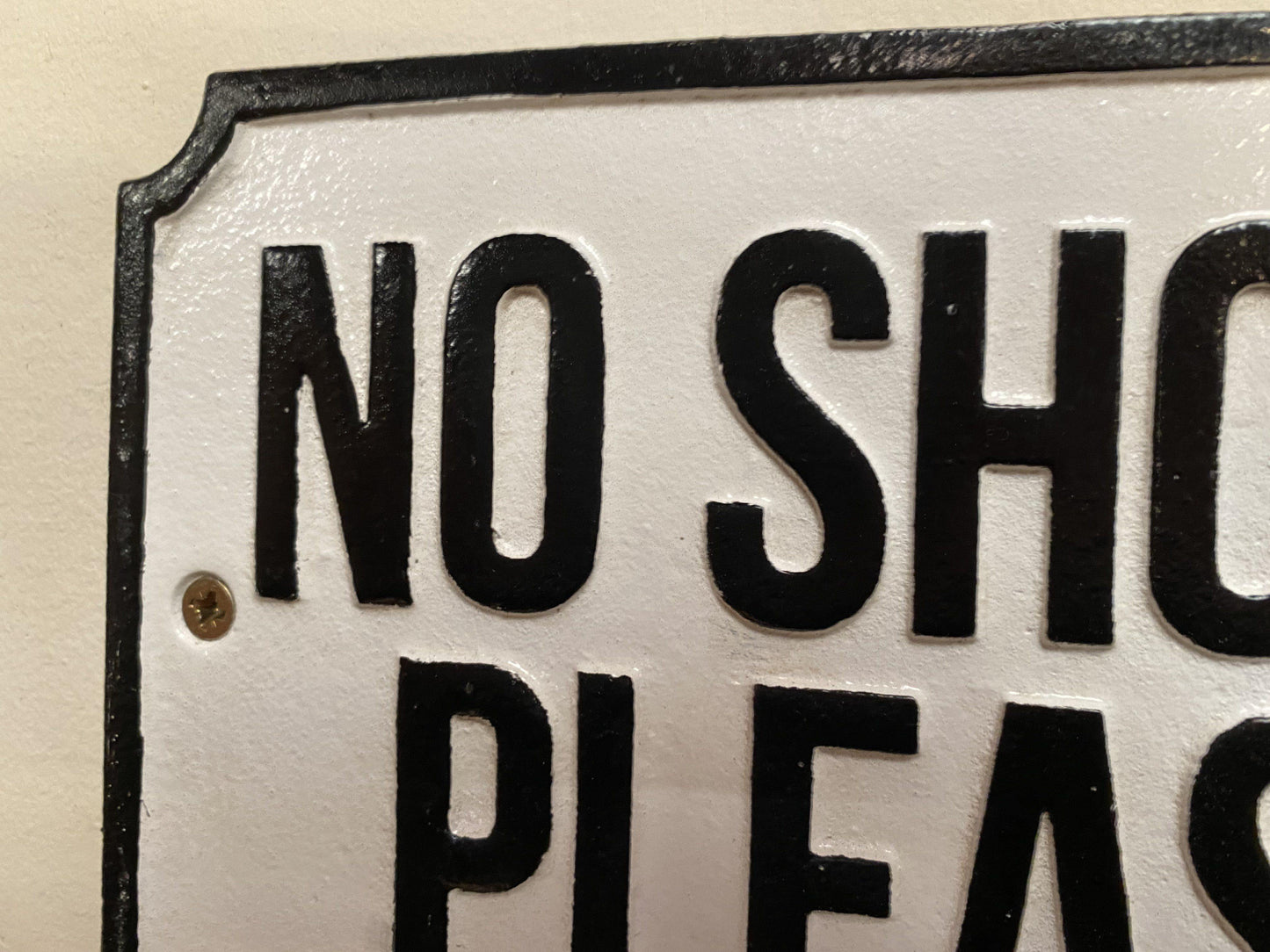 CAST IRON METAL "NO SHOES PLEASE" (NEW) - Browsers Emporium