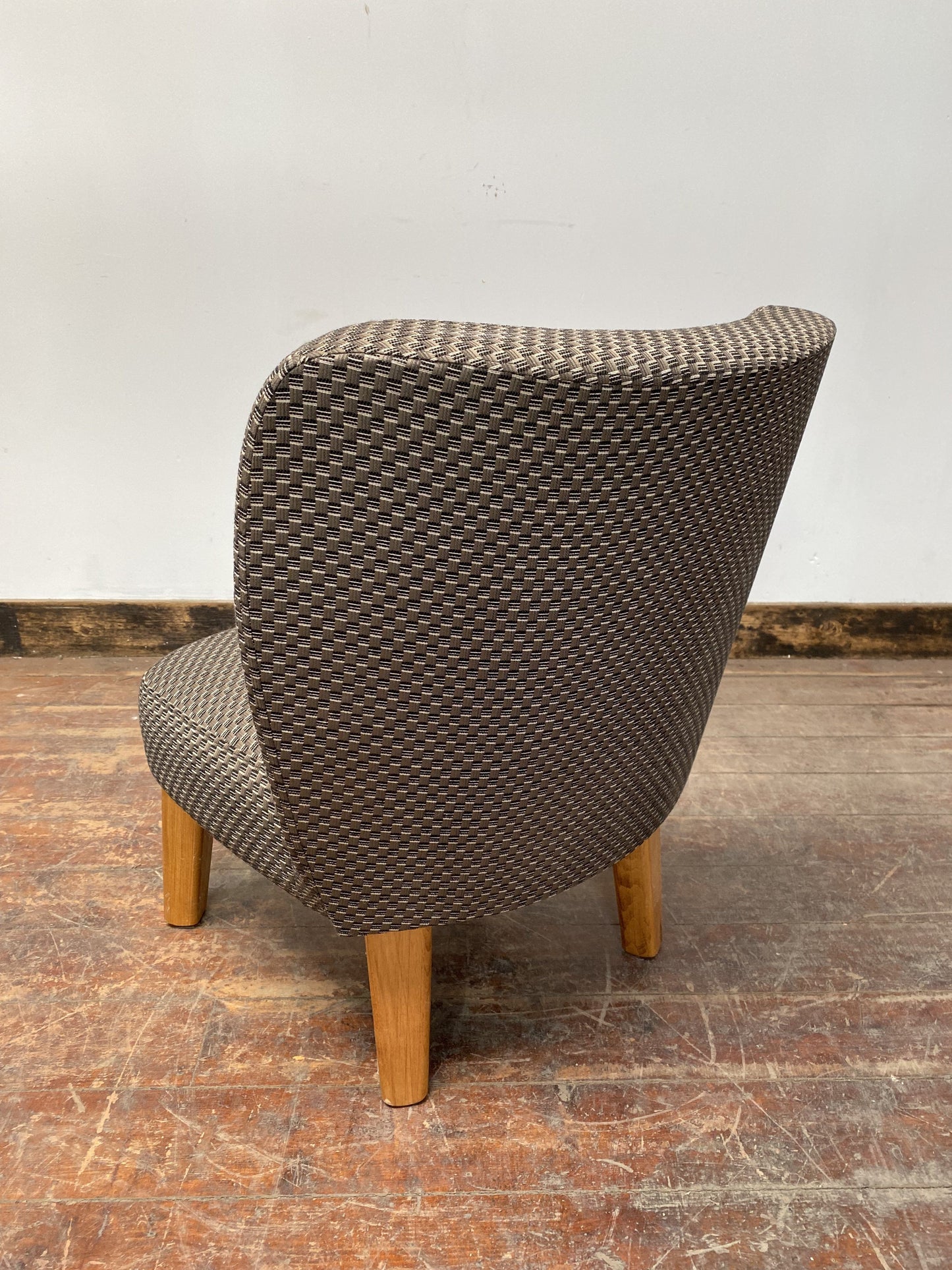 GREY CHUNKY CHAIR (NEW) - Browsers Emporium