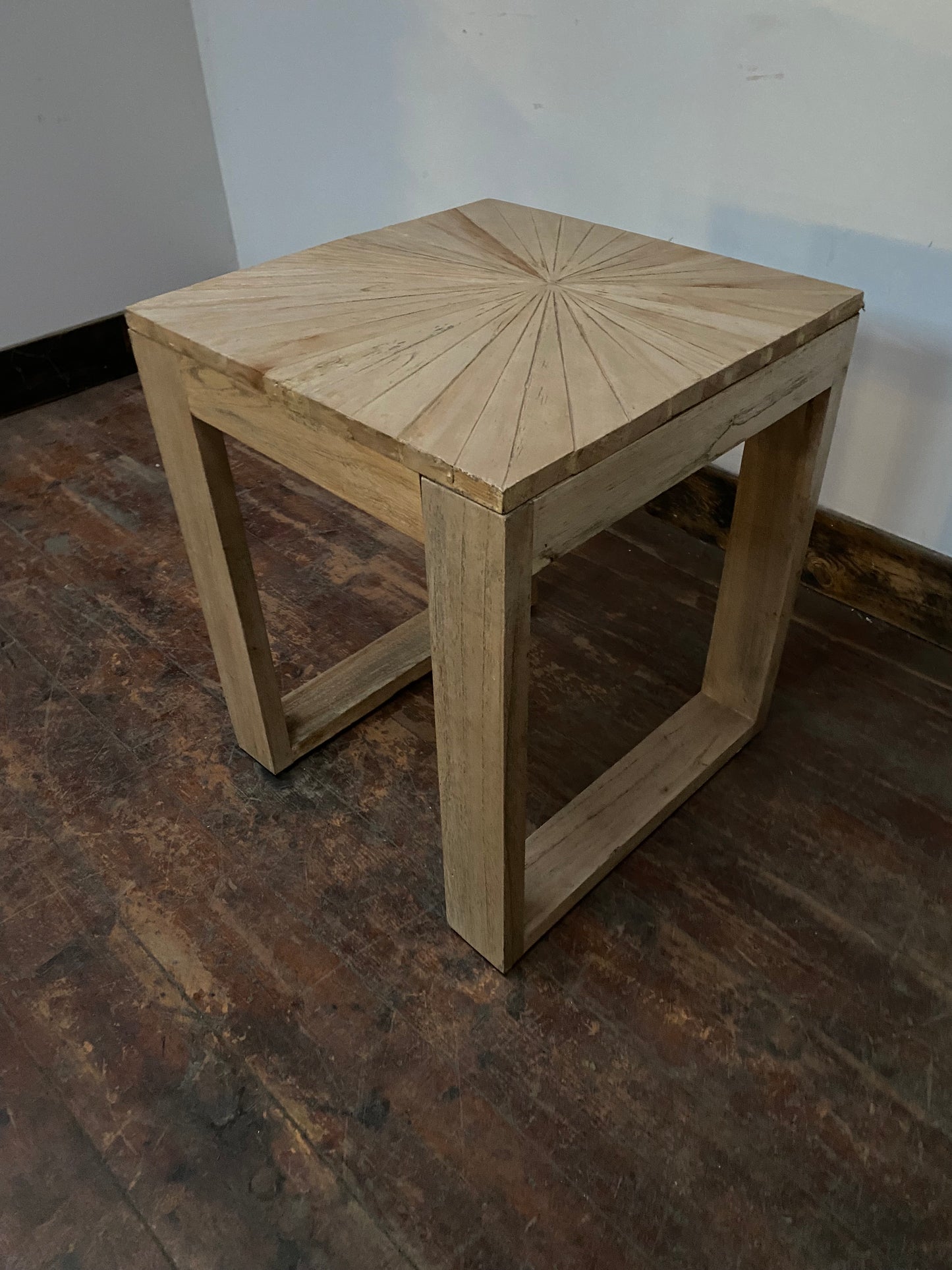 SMALL WOODEN IMPACT COFFEE TABLE (NEW)