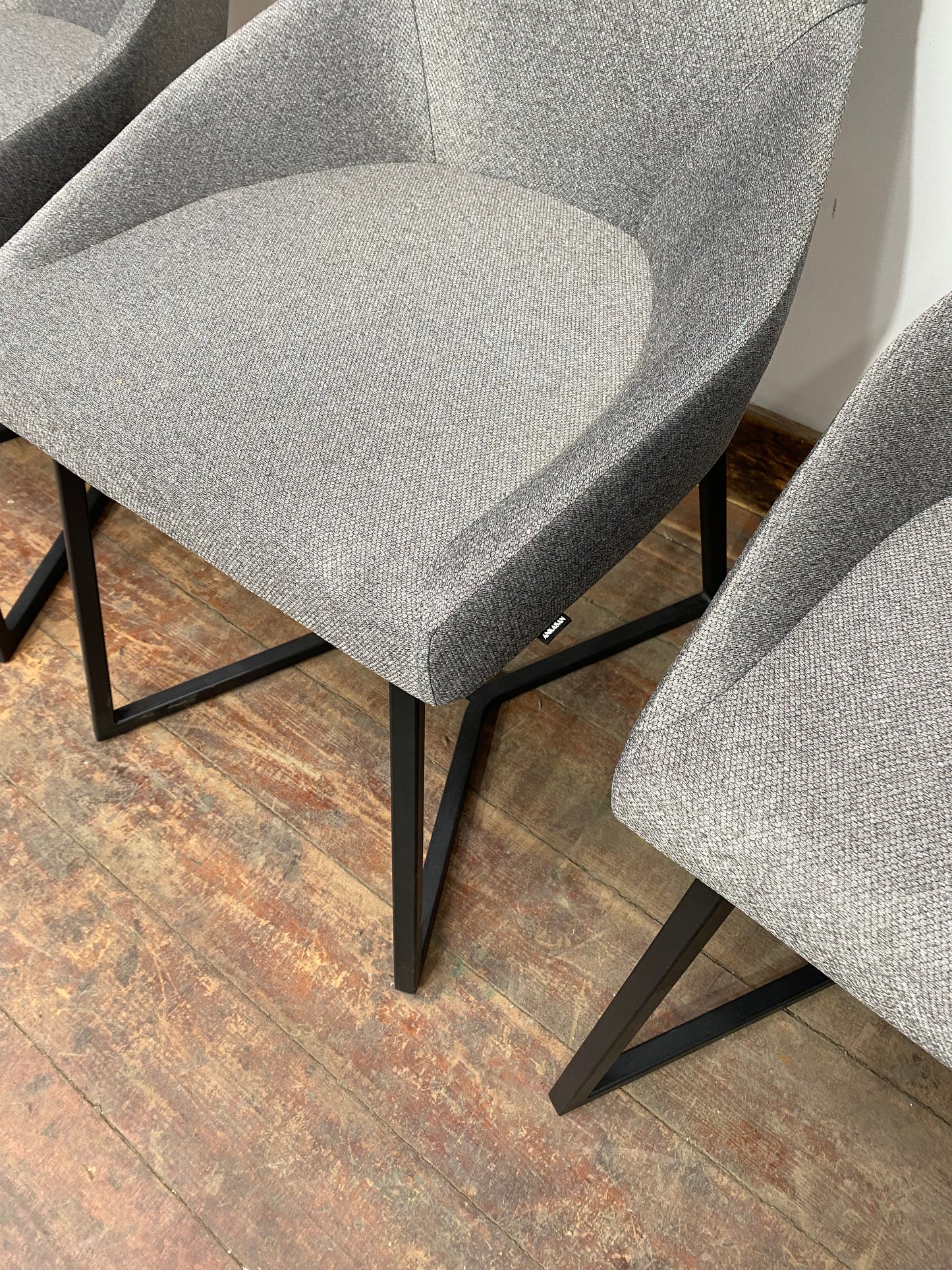 Set of 4 grey hex base office chairs (new)