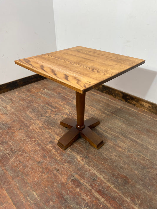 Square bar/pub table