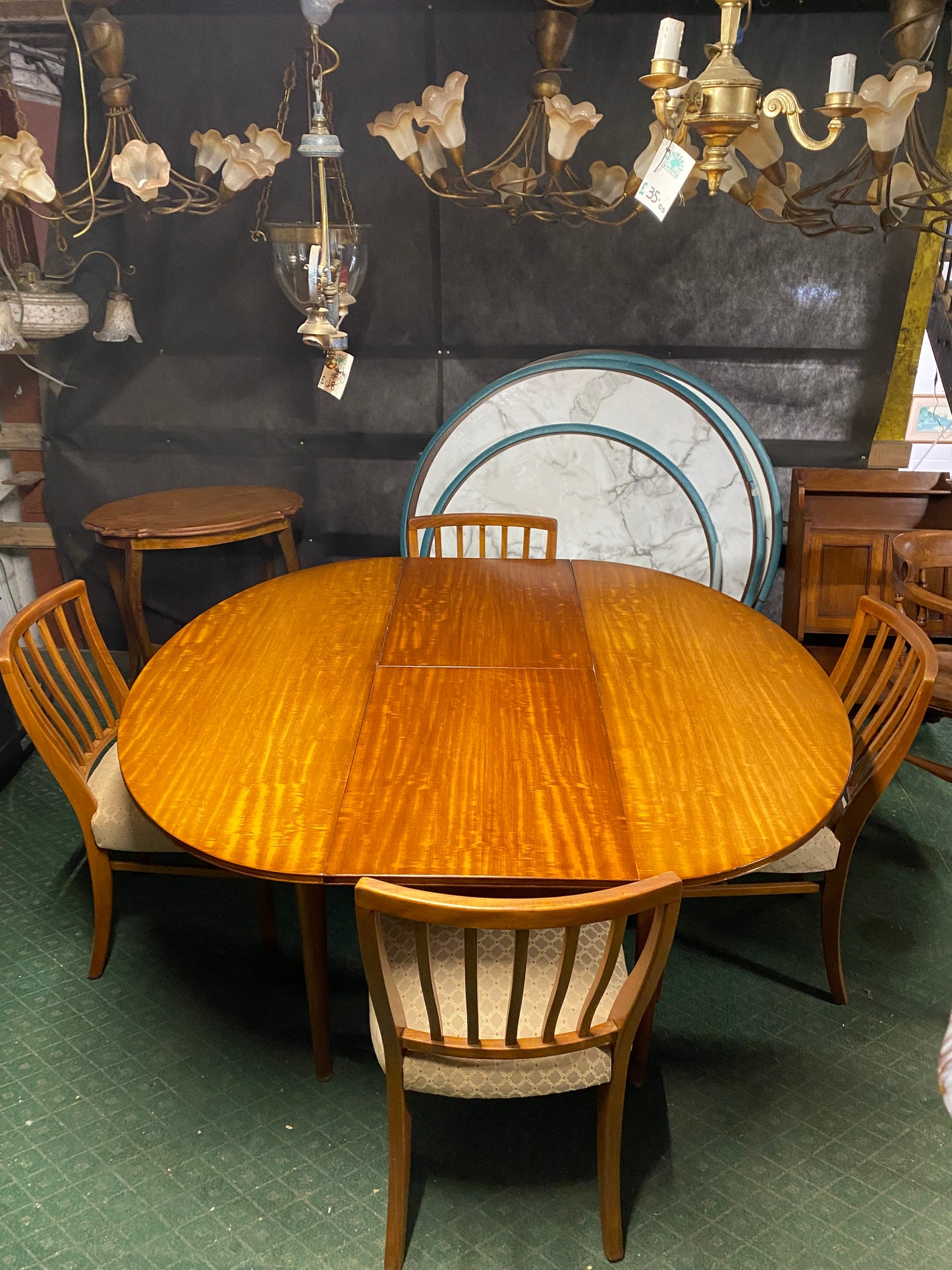 Greaves & Thomas dining table and 4 chairs