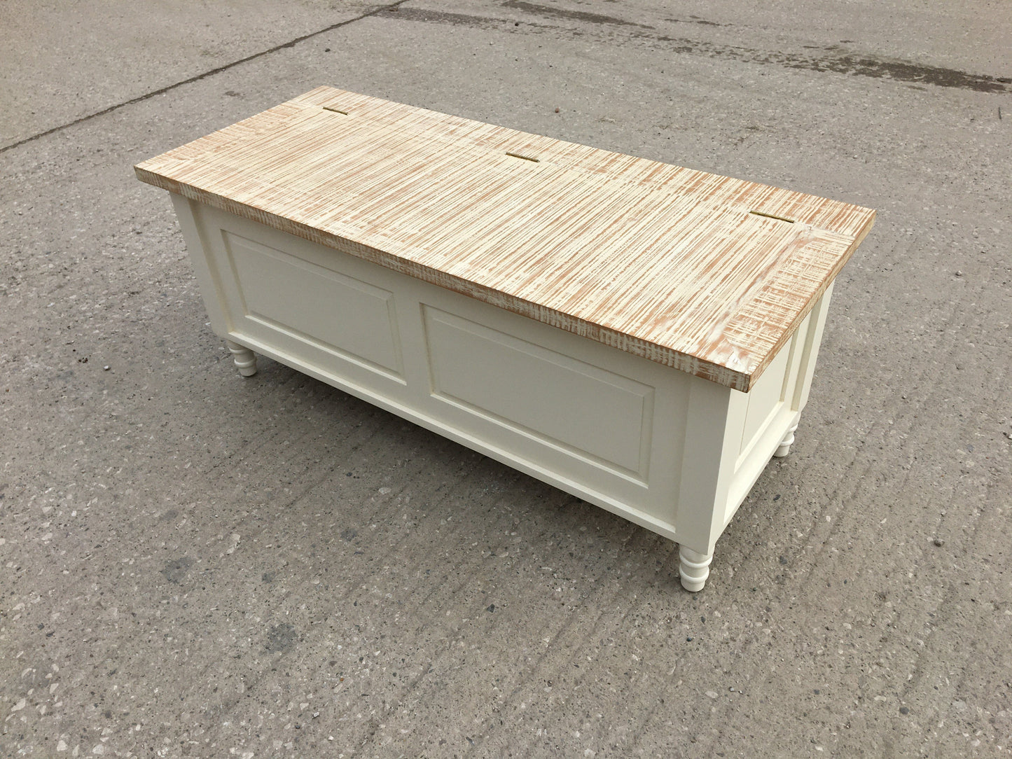 WHITE COFFEE TABLE WITH WHITE WASHED TOP (NEW) - Browsers Emporium