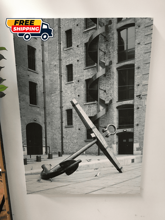 LARGE BLACK AND WHITE PICTURE OF LIVERPOOL ALBERT DOCKS - Browsers Emporium